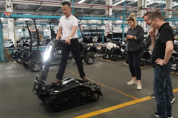 2024 Plan van een sneeuwscooterhandelaar